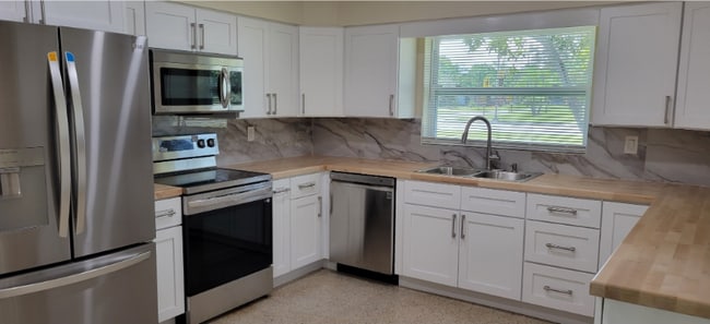 property at 1278 Belleair Rd