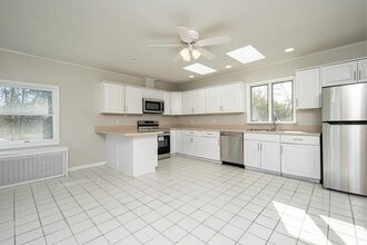 29 Lark St in Cohoes, NY - Building Photo - Building Photo