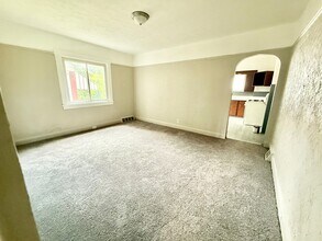 864 Vankirk St in Clairton, PA - Building Photo - Building Photo