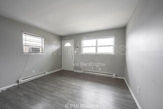 823 Iowa St in Indianapolis, IN - Building Photo - Building Photo