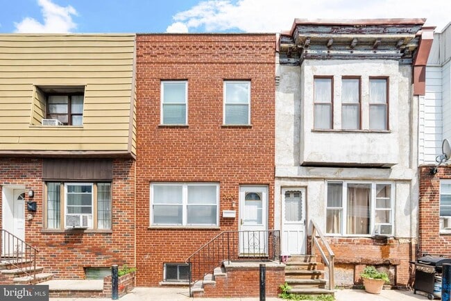 property at 2629 S Sheridan St