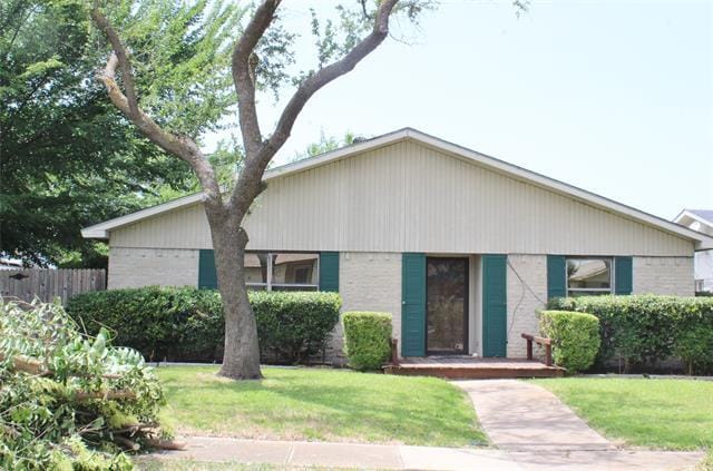 property at 3005 Ravine Trail