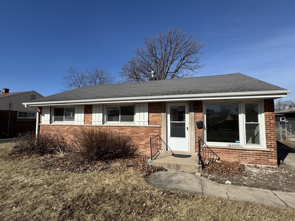 8544 State Rd in Oak Lawn, IL - Building Photo