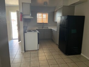 1901 Stewart Ave, Unit D in Las Vegas, NV - Building Photo - Building Photo