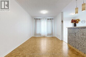 5352 Byford Pl in Mississauga, ON - Building Photo - Building Photo