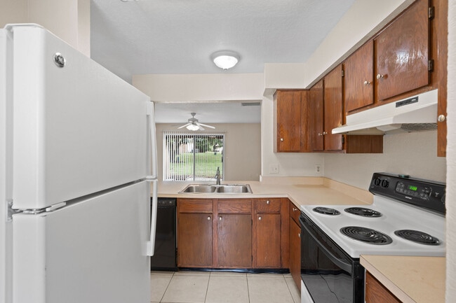 3503 Brigadoon Cir in Clearwater, FL - Building Photo - Building Photo