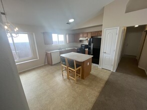 2305 Iron Gate Trail SW in Albuquerque, NM - Building Photo - Building Photo