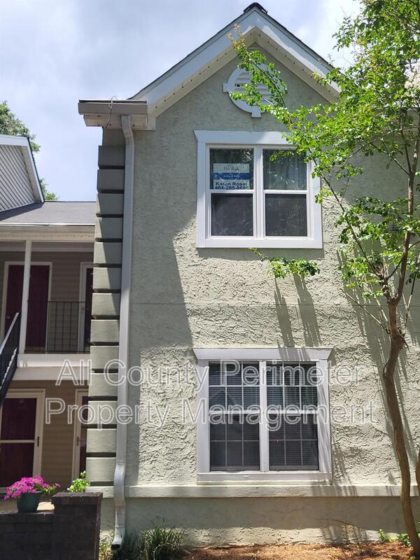 63 Devon Ln