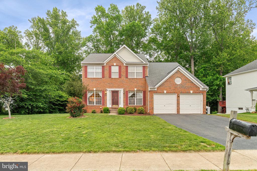9212 Arnie Ct in Manassas Park, VA - Building Photo