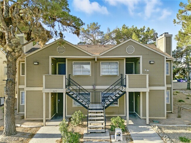 4651 Amberleigh Ln in Las Vegas, NV - Building Photo - Building Photo
