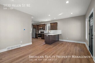 1030 Helen St NE in Grand Rapids, MI - Building Photo - Building Photo