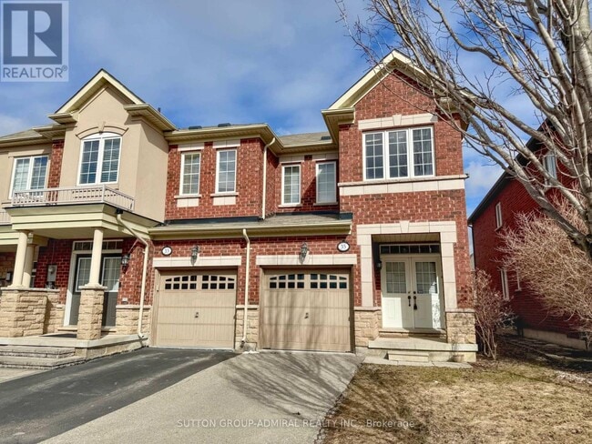35 White Spruce Crescent in Vaughan, ON - Building Photo - Building Photo