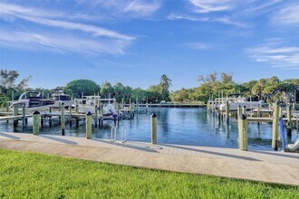 2724 Treasure Cove Cir in Fort Lauderdale, FL - Building Photo - Building Photo