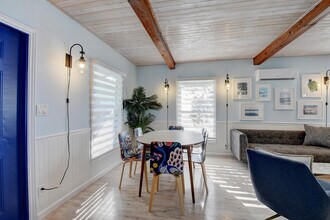 212 SW 1st Ave in Delray Beach, FL - Foto de edificio - Building Photo