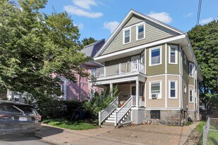 31 Champney St, Unit 2 in Boston, MA - Building Photo