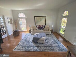 5430 Ashleigh Rd in Fairfax, VA - Building Photo - Building Photo