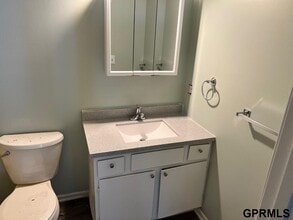 1704 S Wayne St in Bellevue, NE - Building Photo - Building Photo