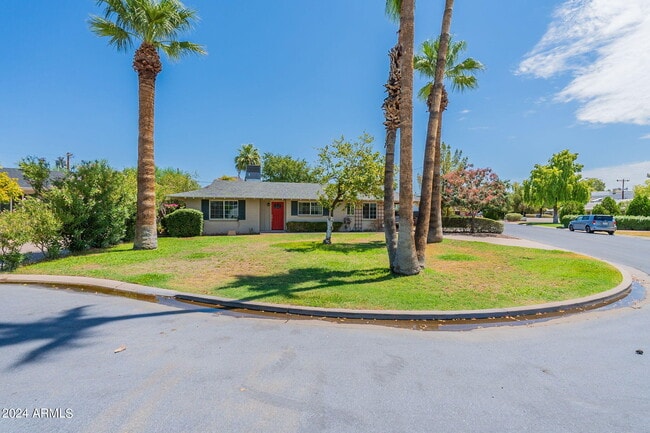 4022 E Devonshire Ave in Phoenix, AZ - Building Photo - Building Photo