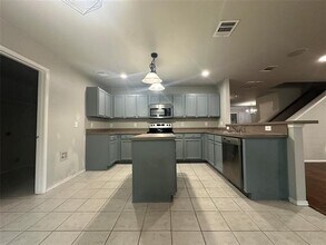 2525 Mesa Valley Dr in McKinney, TX - Building Photo - Building Photo