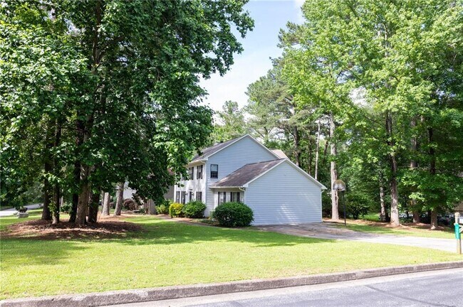 7766 Hampton Cove in Jonesboro, GA - Foto de edificio - Building Photo