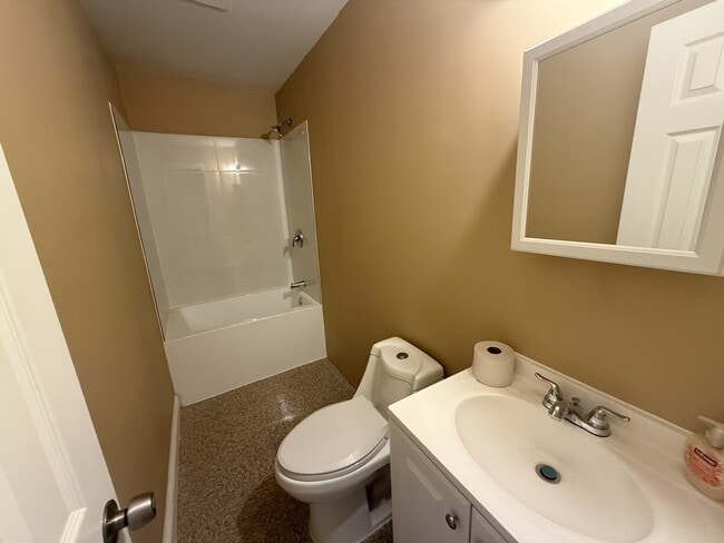 property at 637 N 6th St