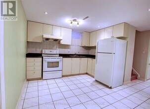 10 Whistler Ct in Markham, ON - Building Photo - Building Photo