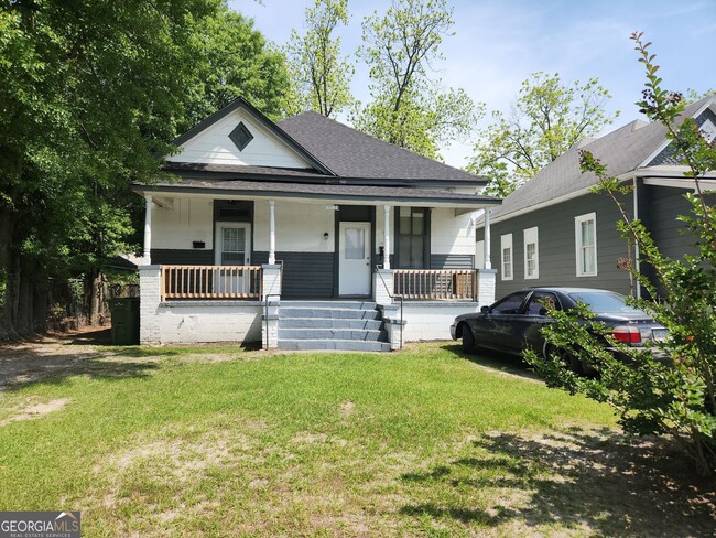 property at 1113 19th St