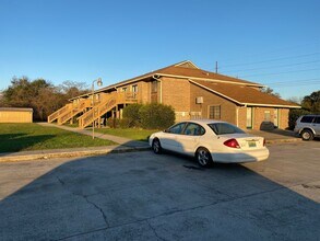 Executive House Apartments in Decatur, AL - Building Photo - Building Photo