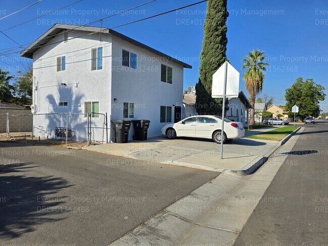 1115 9th St in Bakersfield, CA - Building Photo - Building Photo