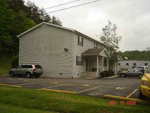 4522 Roberts Dr in Ashland, KY - Building Photo - Building Photo