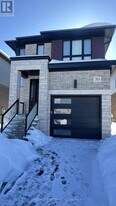 30 Shaded Crk Dr in Kitchener, ON - Building Photo
