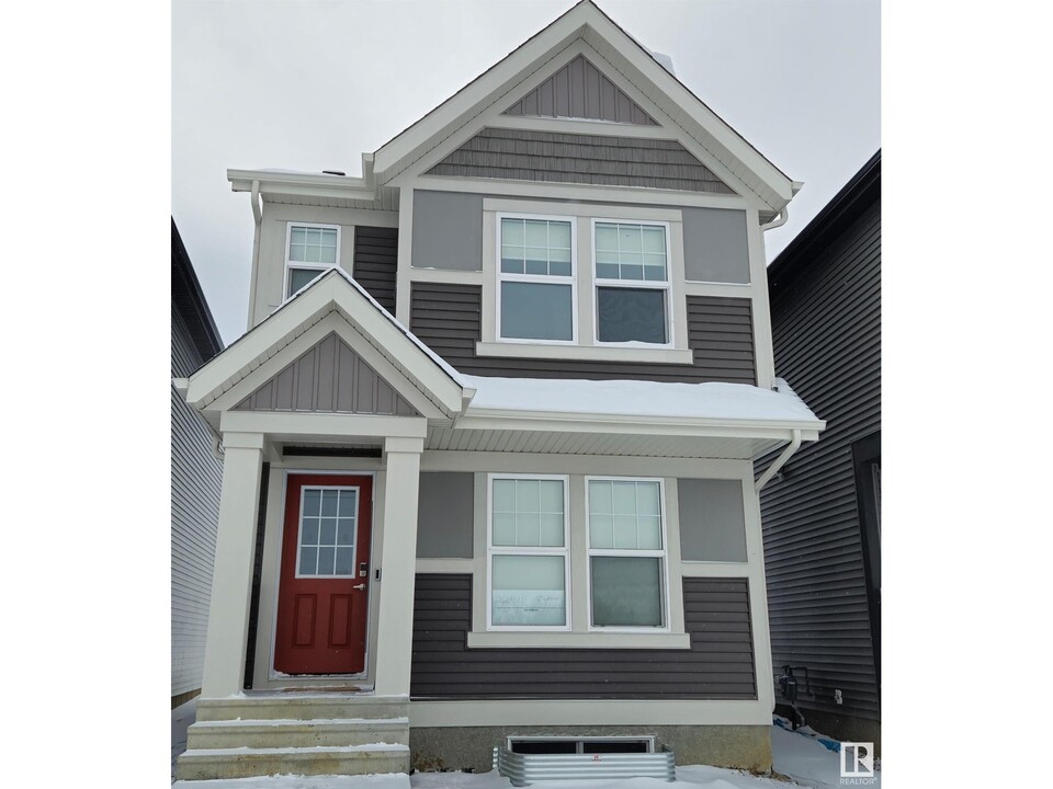 22415-22488 88 Ave NW in Edmonton, AB - Building Photo