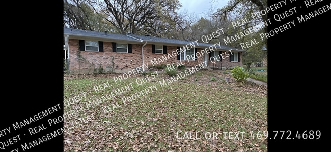 property at 1001 Crestview Dr