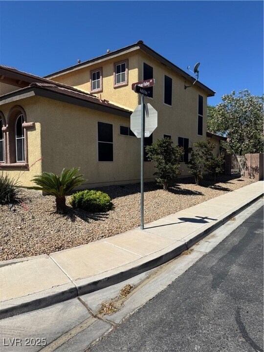 1117 Denman Valley St in Henderson, NV - Foto de edificio