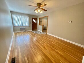 6046 S Melvina Ave in Chicago, IL - Building Photo - Building Photo