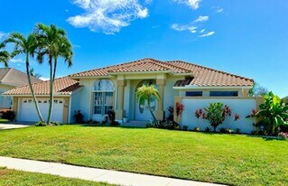 428 Waterleaf Ct in Marco Island, FL - Building Photo