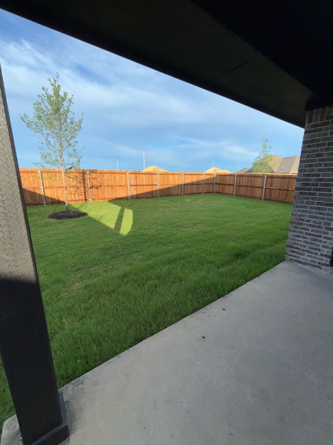 1249 Eagle Mountain Dr in Dallas, TX - Building Photo - Building Photo