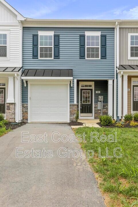 524 Tracy Wy in Martinsburg, WV - Building Photo