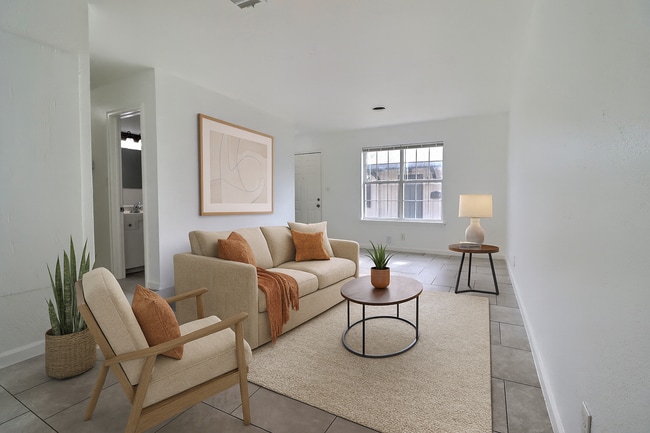 6116 S Madison Plz, Unit C