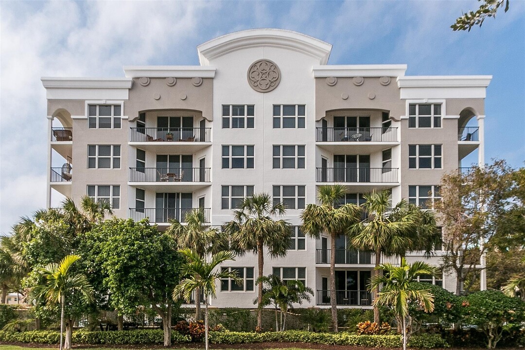 191 SE 20th Ave in Deerfield Beach, FL - Foto de edificio