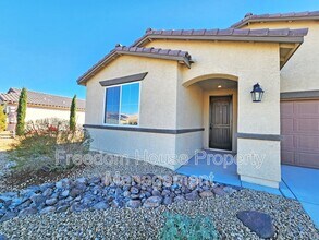 3543 E Wallowa Dr in Pahrump, NV - Building Photo - Building Photo