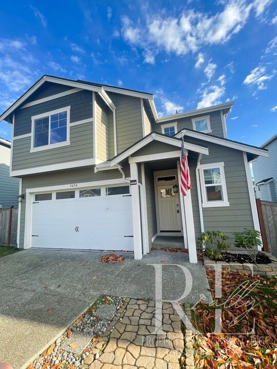 5034 Onalaska Loop SE in Port Orchard, WA - Building Photo
