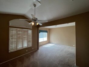 304 Modesto St in Henderson, NV - Building Photo - Building Photo