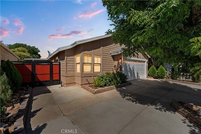 2701 Juniper Dr in Palmdale, CA - Building Photo - Building Photo