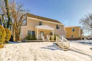 3 Green Acres Ave in East Brunswick, NJ - Building Photo