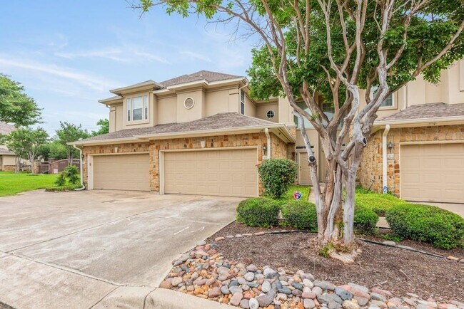 1101 E Parmer Ln in Austin, TX - Building Photo - Building Photo