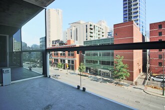 798 N La Salle St in Chicago, IL - Foto de edificio - Building Photo