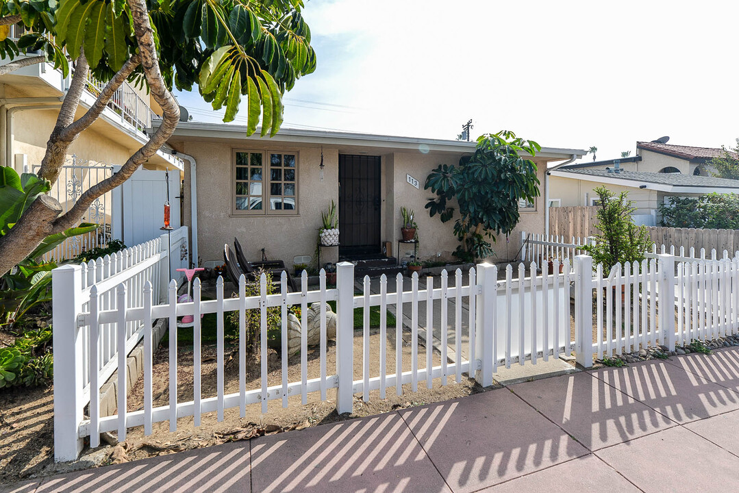 113 Avenida del Poniente in San Clemente, CA - Building Photo