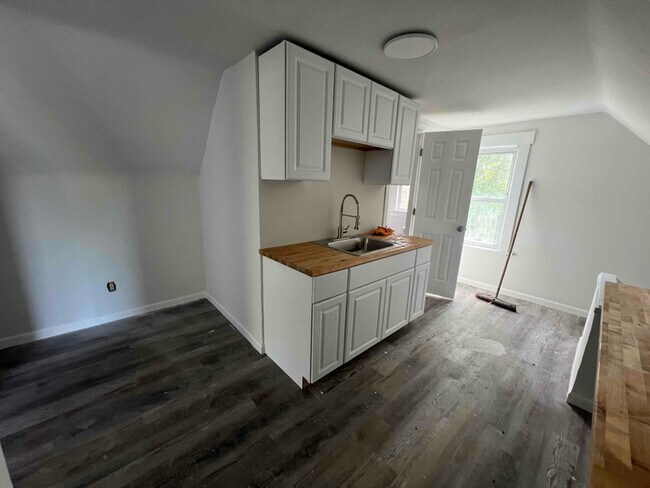 12320 Saywell Ave-Unit -3 in Cleveland, OH - Building Photo - Building Photo