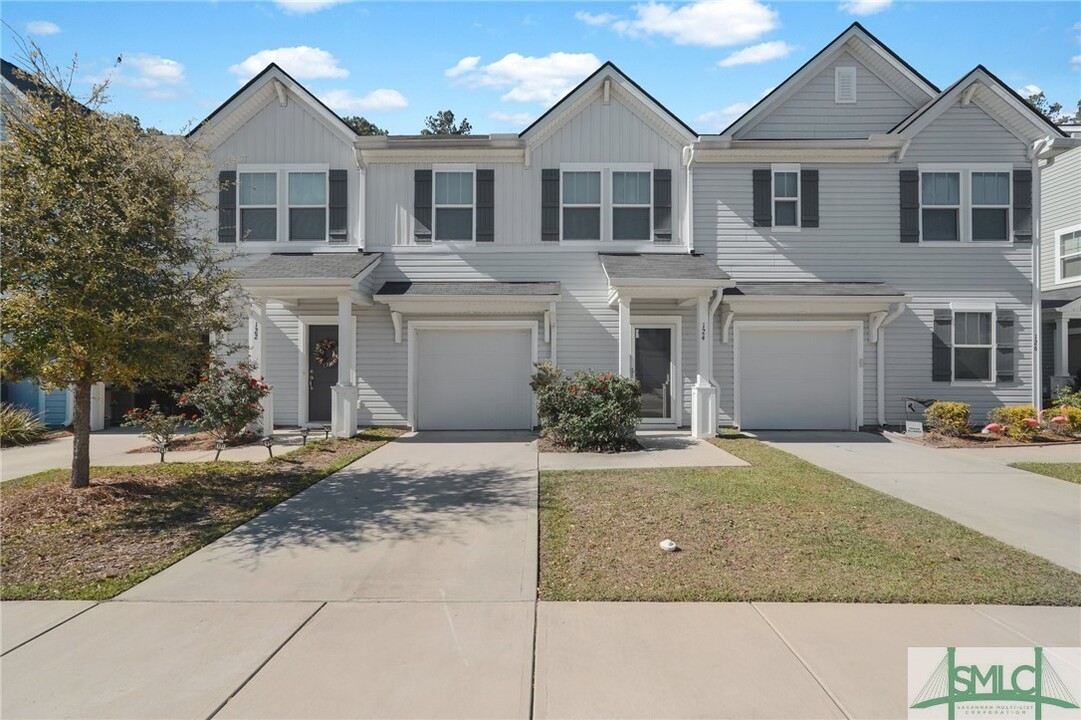 124 Benelli Dr in Pooler, GA - Building Photo